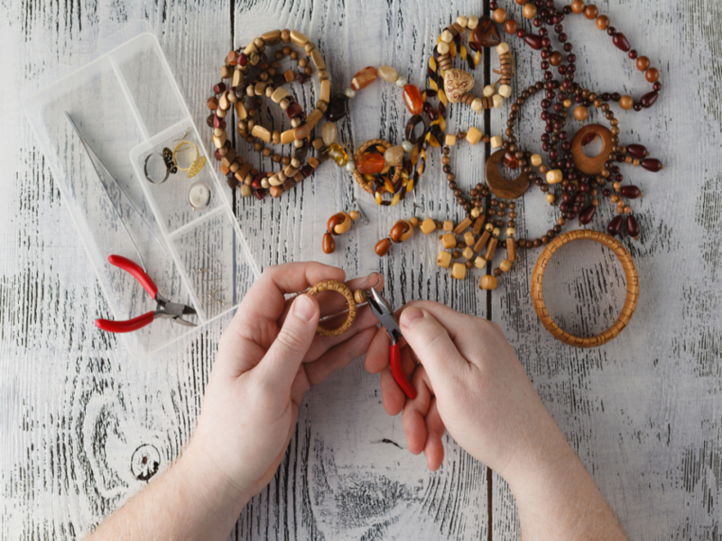 5 Profitable Handmade Accessory Business Ideas to Start Now